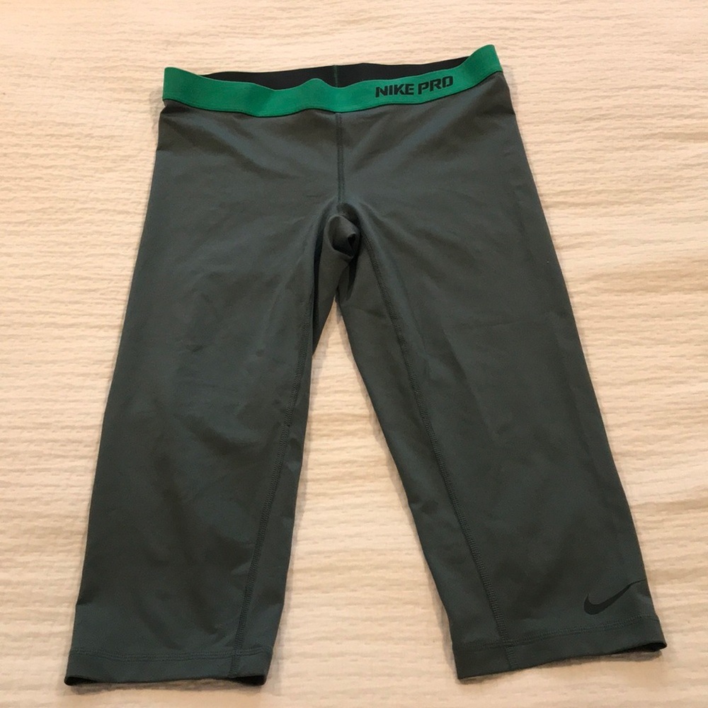 Nike Pro cropped leggings